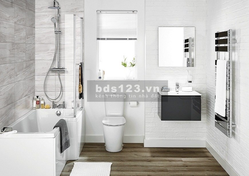 Bán Nhà Phố Tân Mai, Ngõ nông, Ô tô đỗ Gần, 45m2 x 5.x tỷ, 200m ra phố