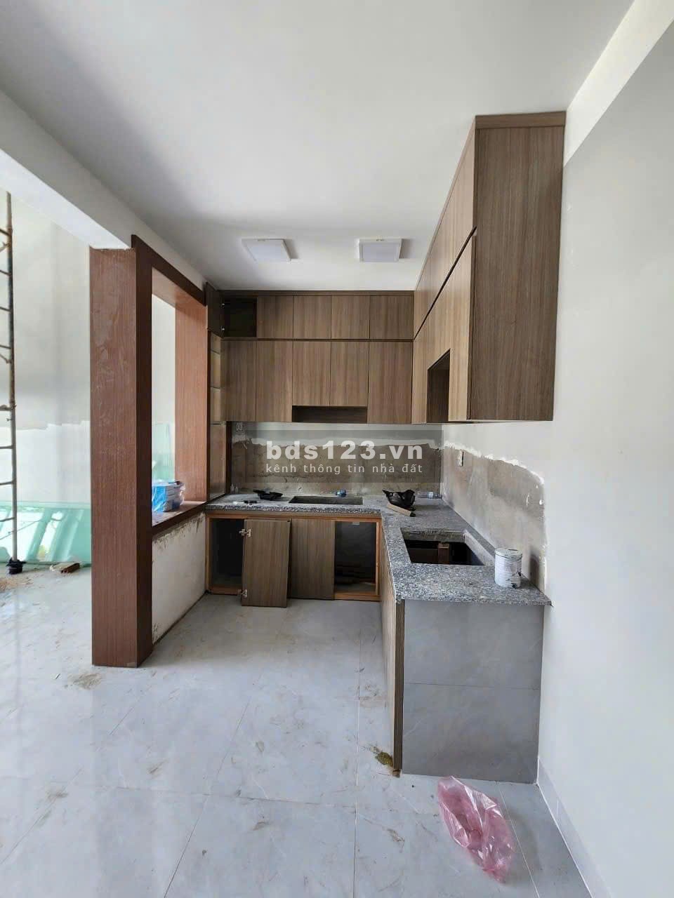Cần bán nhà mới xây đầy đủ nội thất 1 trệt 1 lầu Sát KCN Trảng Bàng Giá 700Tr