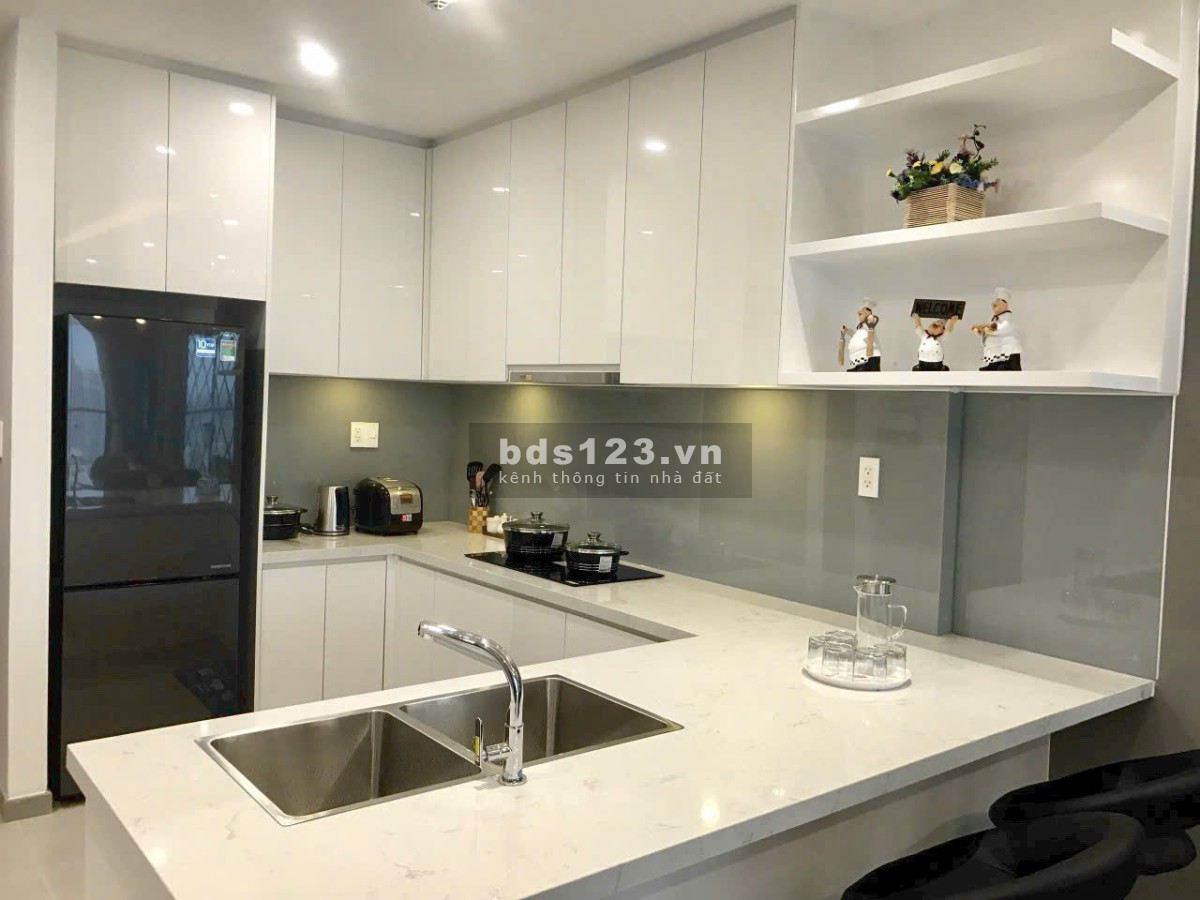 Chính chủ bán CH Hoa Sen Đầm Sen 65m2, 2pn, 2wc, có bancon hướng đông, tặng NT. Giá thật: 3.3 tỷ