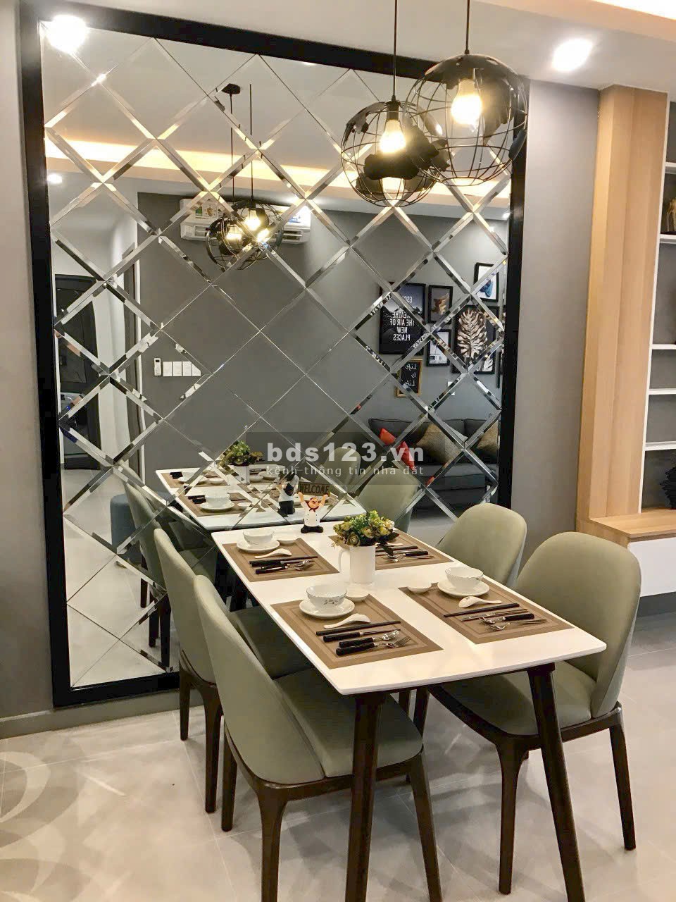 Chính chủ bán CH Hoa Sen Đầm Sen 65m2, 2pn, 2wc, có bancon hướng đông, tặng NT. Giá thật: 3.3 tỷ