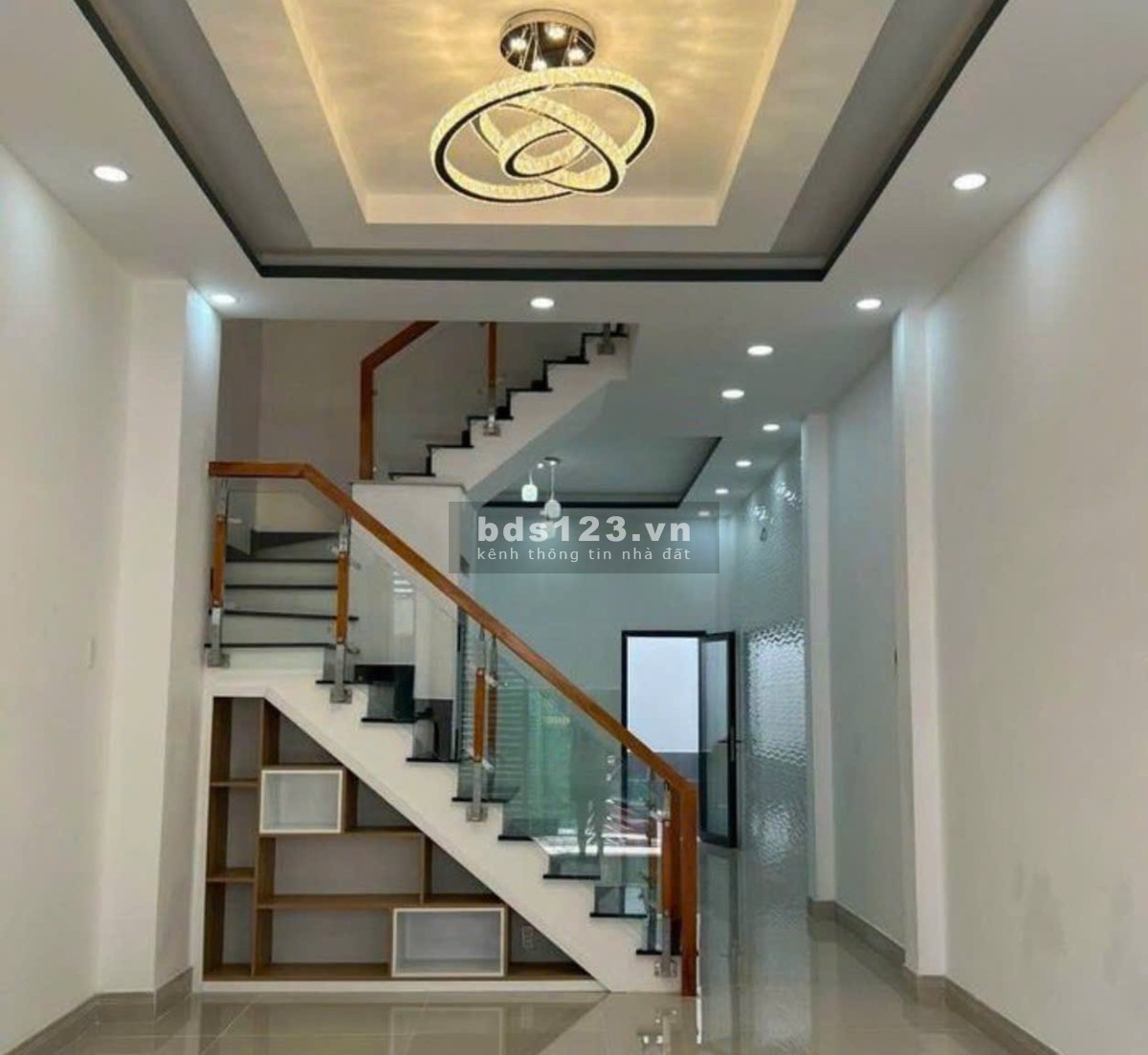 Bán nhanh nhà 2 tầng lầu 72m2, đường số 8 Linh Xuân, thành phố Thủ Đức.
