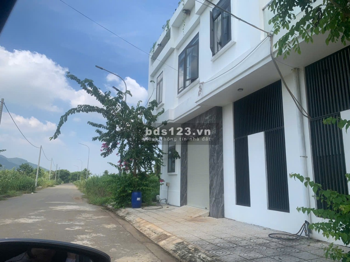 Đất Bà Rịa đối diện KCN lớn mà giá rẻ