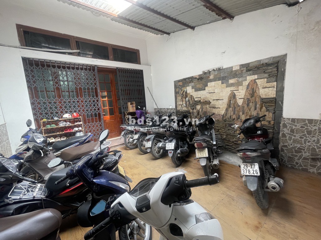 MẶT NGÕ Ô TÔ TRÁNH - CHỤC MÉT RA MẶT PHỐ ĐỨC GIANG - VỪA Ở VỪA KD CỰC SƯỚNG!!!