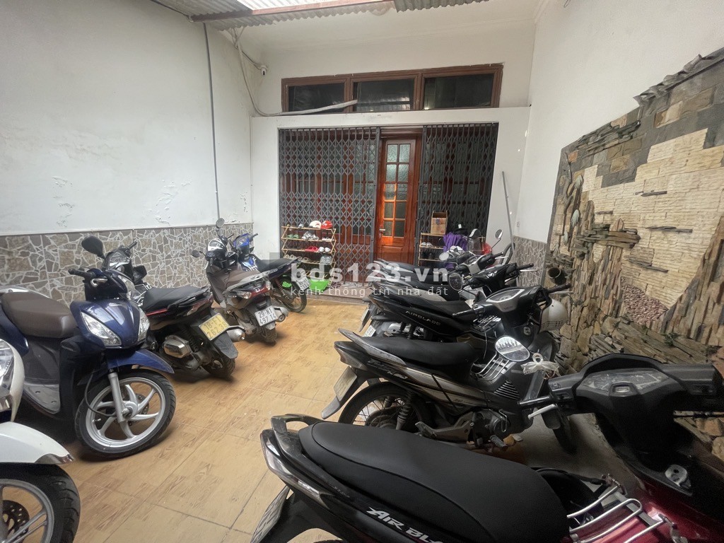 MẶT NGÕ Ô TÔ TRÁNH - CHỤC MÉT RA MẶT PHỐ ĐỨC GIANG - VỪA Ở VỪA KD CỰC SƯỚNG!!!