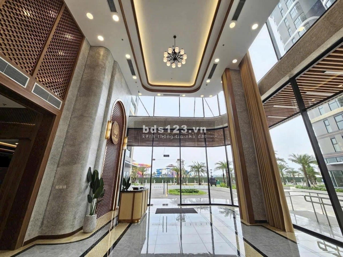 CẮT LỖ BÁN GẤP CĂN 2PN 79M2 TẦNG TRUNG VIEW TRỰC DIỆN HỒ BƠI NƯỚC MẶN 650M TẠI THE BEVERLY VHGP Q9