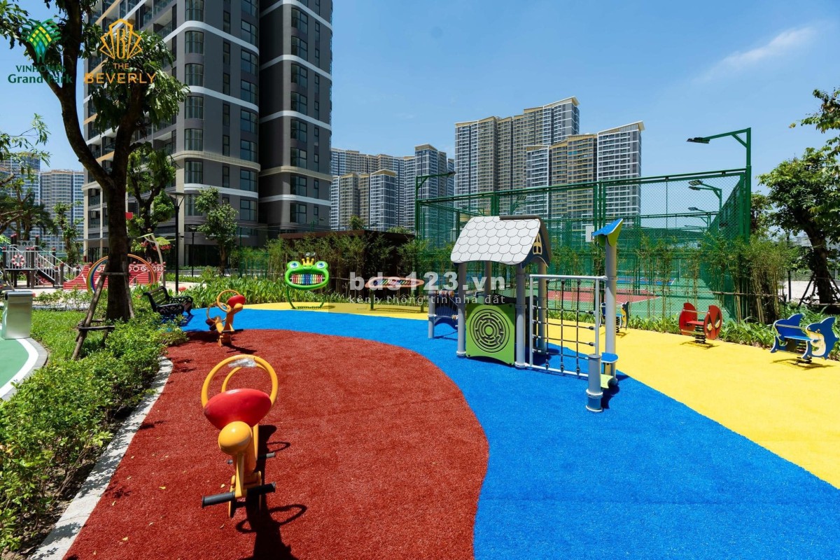 CẮT LỖ BÁN GẤP CĂN 2PN 79M2 TẦNG TRUNG VIEW TRỰC DIỆN HỒ BƠI NƯỚC MẶN 650M TẠI THE BEVERLY VHGP Q9