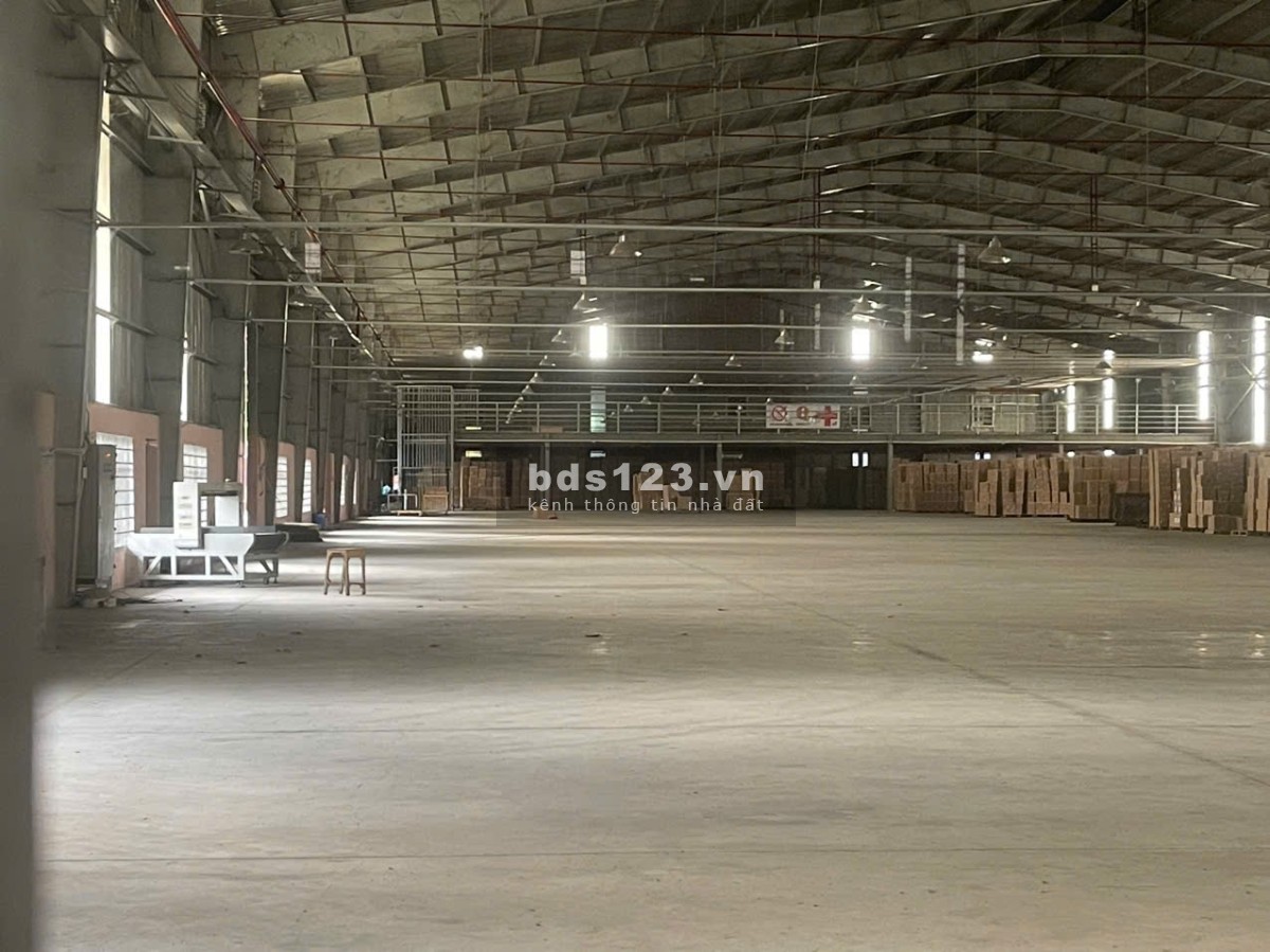 Cho Thuê 9.500m2 Kho Xưởng Ngoài KCN Bến Cát Bình Dương Giá 2.8usd