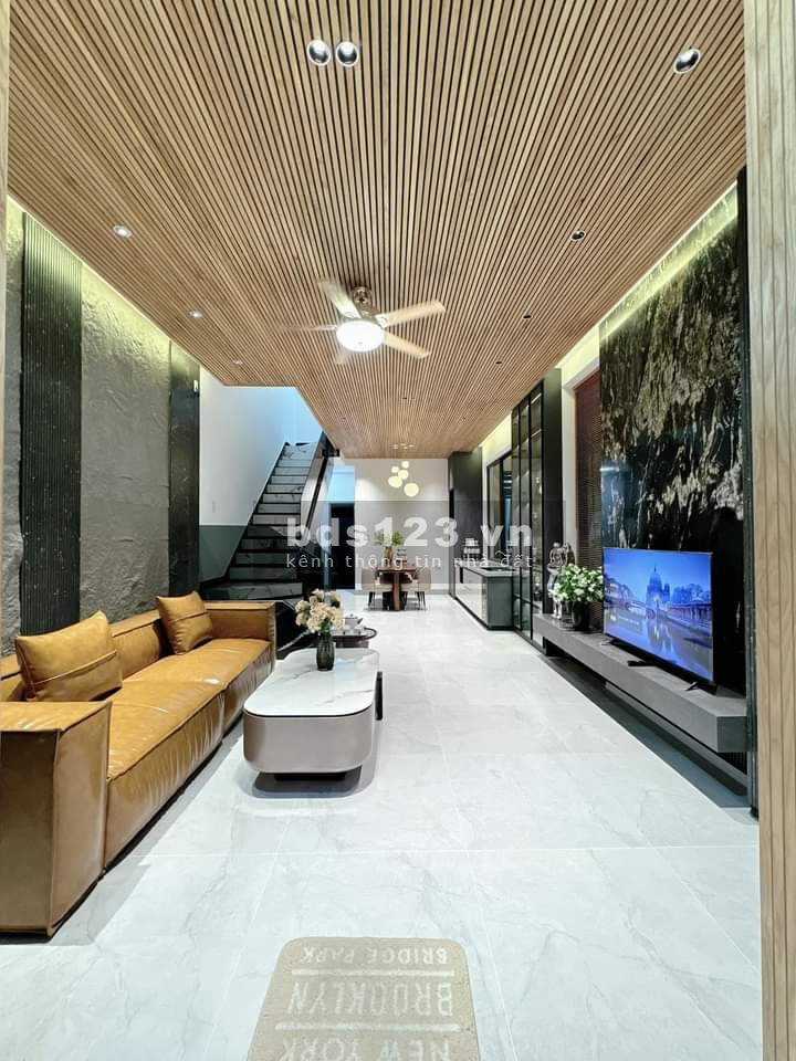 Chính chủ cần bán nhà 2 tầng đường Tô Hiệu, giá chỉ nhỉnh hơn 4 tỷ.