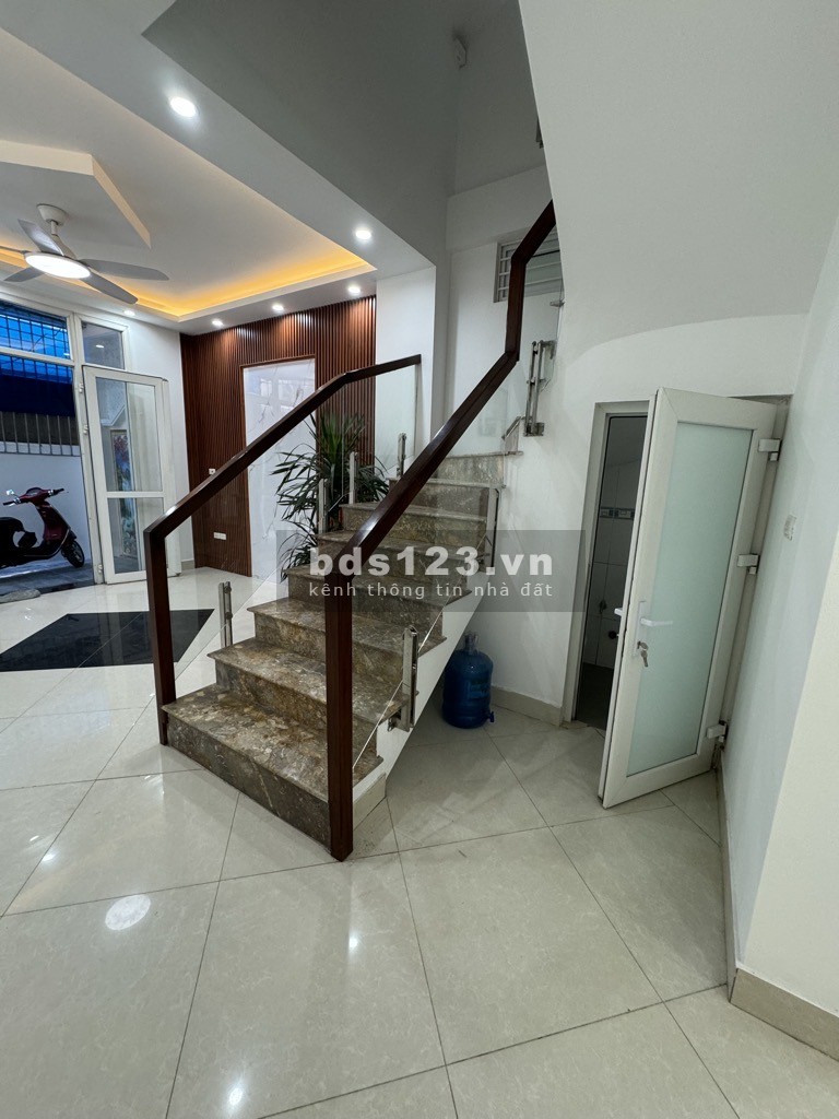 NHÀ DÂN XÂY CỰC CHẮC CHẮN, ĐẸP, ĐẦY ĐỦ CÔNG NĂNG, NGÕ RỘNG THOÁNG
