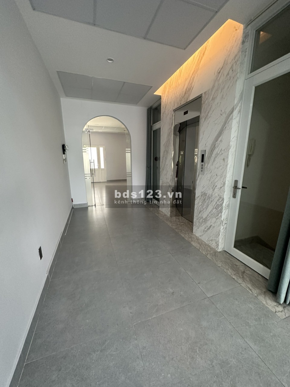Cho thuê mặt bằng 1 trệt 1 lầu Sari Town Sala giá chỉ 65tr/th, nhà đẹp