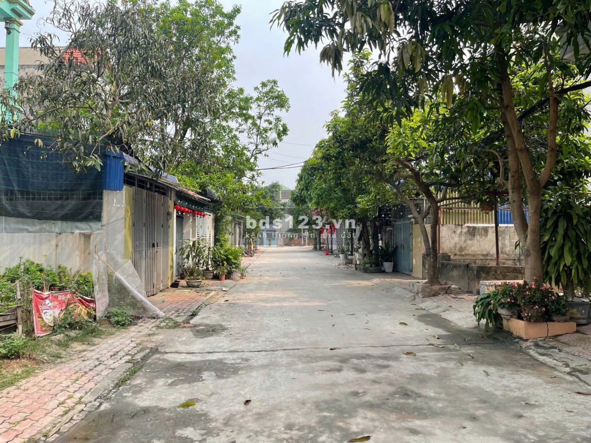 Bán đất gần suối, đường 2 ô tô tránh nhau tại, Phường Thống Nhất - Hòa Bình