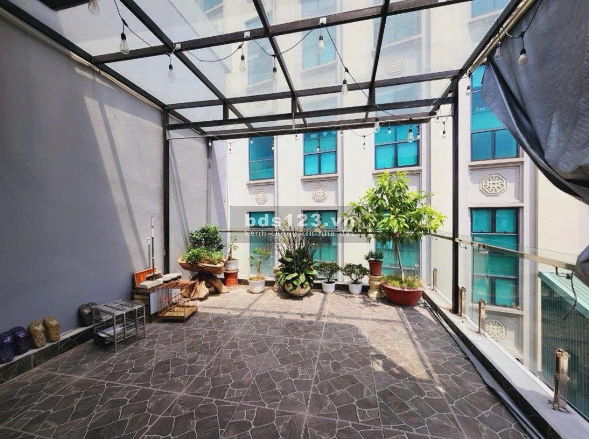 ĐẸP QUÁ - KHÁCH SẠN 5* ở XÃ ĐÀN phố - Thang máy - Ngõ thông - Chỉ 12,9 tỷ