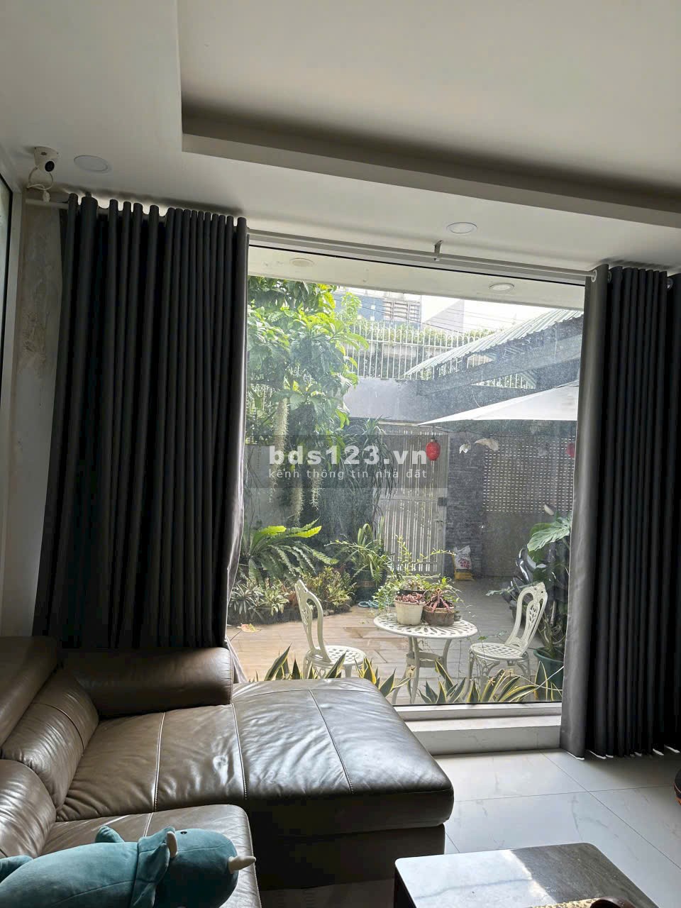 Bán gấp Bán biệt thự khu bên sông Sài Gòn 10 x 20 = 200 m2 (Sổ hồng) Thương Lượng