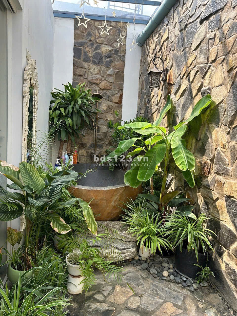 Bán gấp Bán biệt thự khu bên sông Sài Gòn 10 x 20 = 200 m2 (Sổ hồng) Thương Lượng