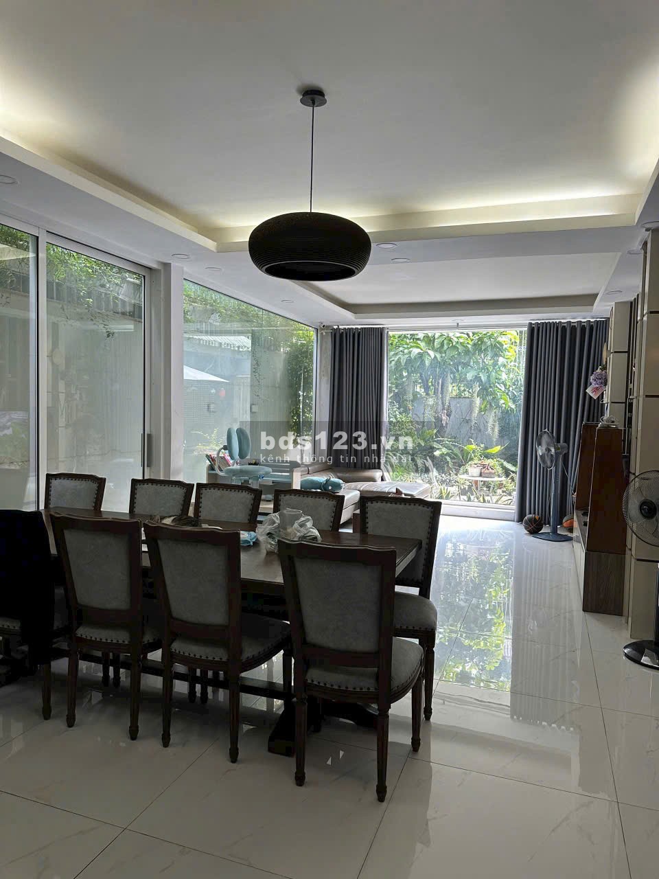 Bán gấp Bán biệt thự khu bên sông Sài Gòn 10 x 20 = 200 m2 (Sổ hồng) Thương Lượng