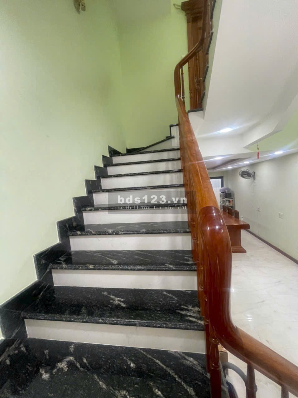 Bán gấp nhà đường số 48 (nhà 1 trệt 2 lầu). Nội Thất Cao Cấp