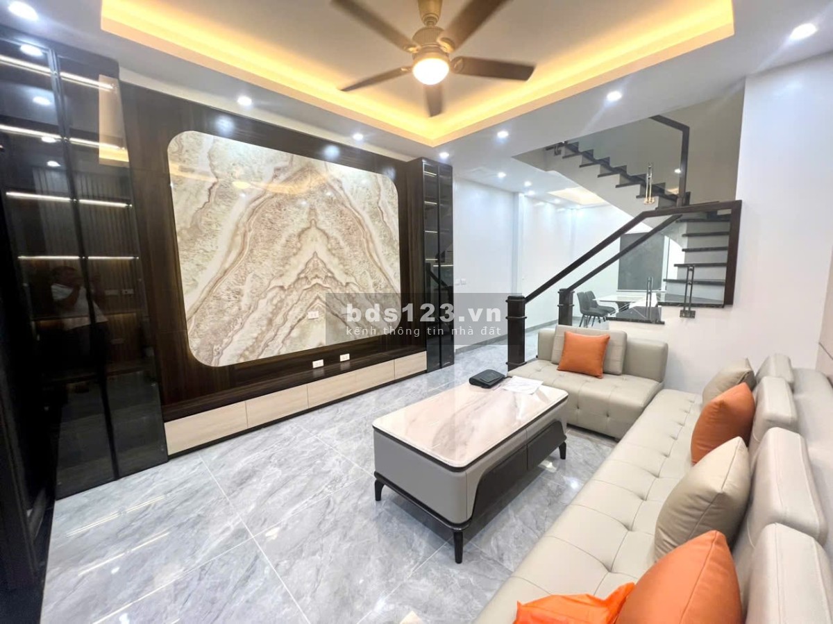 NHÀ ĐẸP XÃ ĐÀN - NHỈNH 11 TỶ - MẶT TIỀN 4M - 45M2 - Ô TÔ VÀO NHÀ - LÔ GÓC