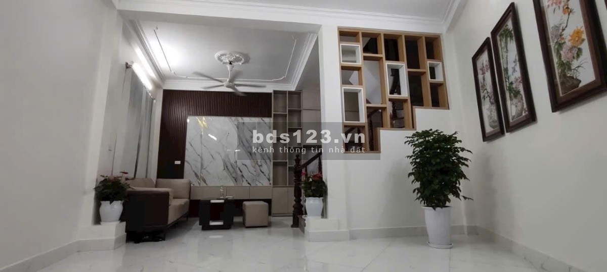 Vĩnh Hưng, Hoàng Mai, 36m 4 tầng, 4.8 tỷ, NHÀ ĐẸP - LÔ GÓC 3 MẶT THOÁNG - 5 NGỦ - NGÁCH THÔNG