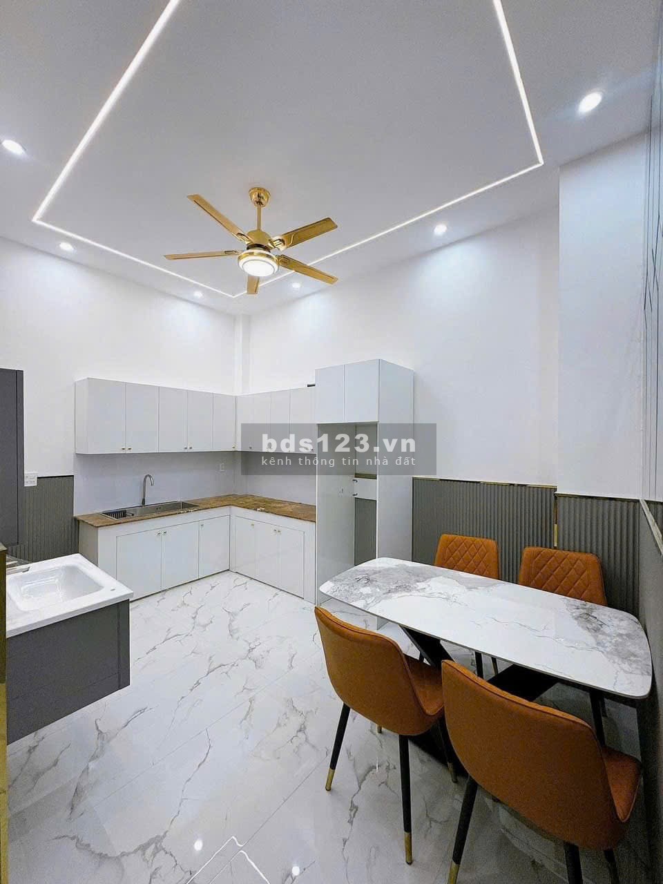 Nhà tự xây ở gần 2 năm giờ bán lại 750triệu mặt tiền Trịnh Như Khuê Bình Chánh 75m2 Sổ Hồng Riêng.