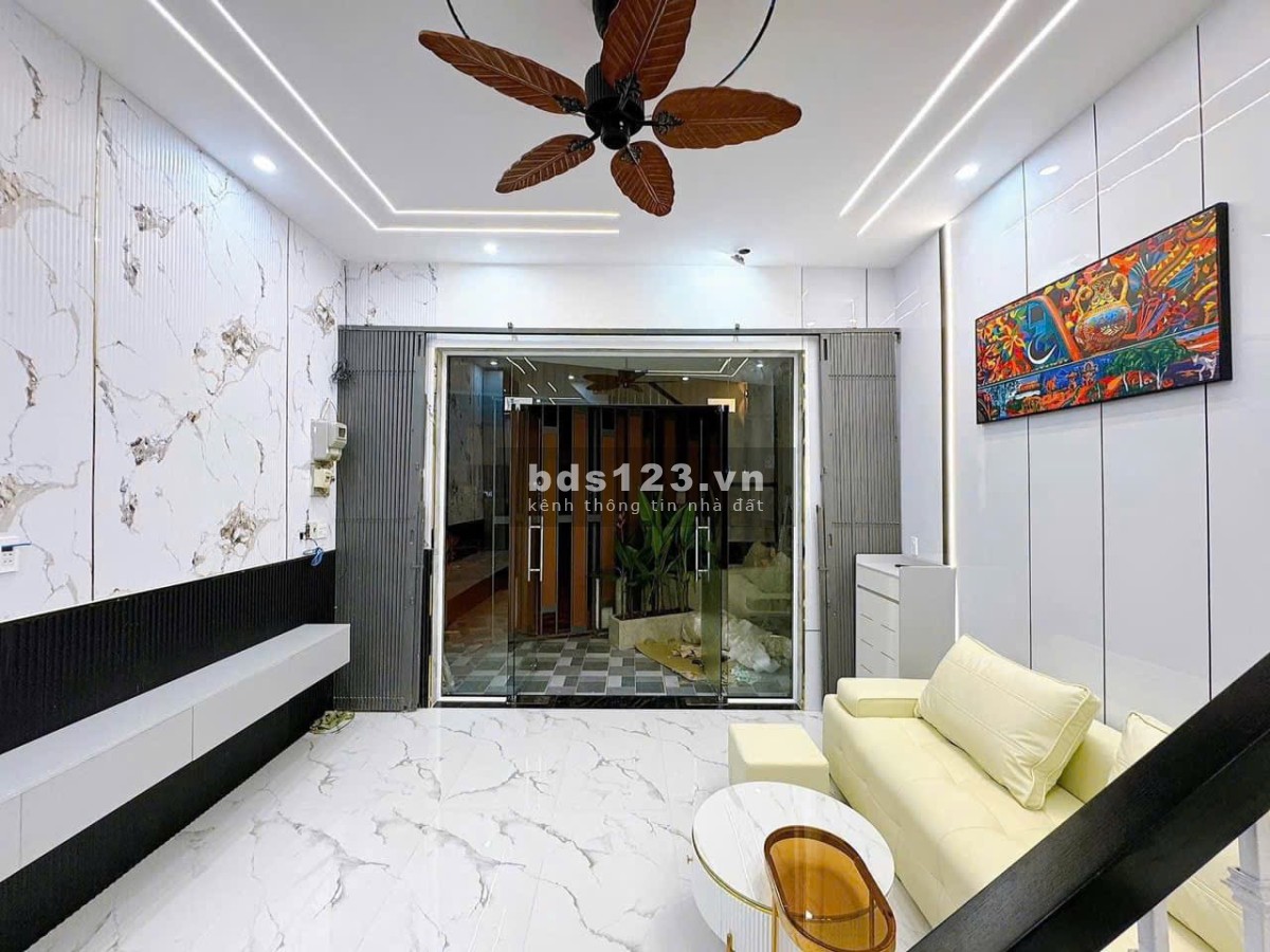 Nhà tự xây ở gần 2 năm giờ bán lại 750triệu mặt tiền Trịnh Như Khuê Bình Chánh 75m2 Sổ Hồng Riêng.