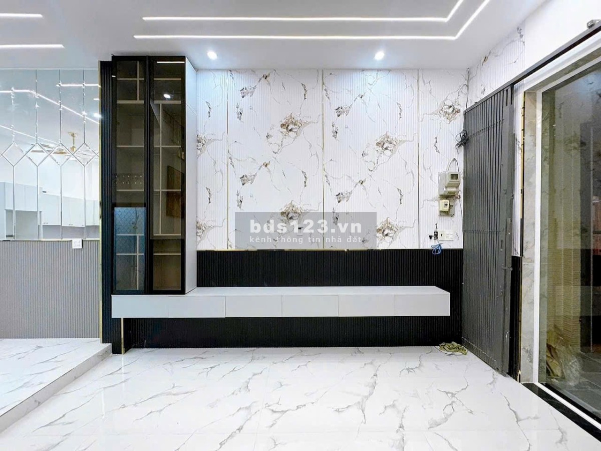 Nhà tự xây ở gần 2 năm giờ bán lại 750triệu mặt tiền Trịnh Như Khuê Bình Chánh 75m2 Sổ Hồng Riêng.