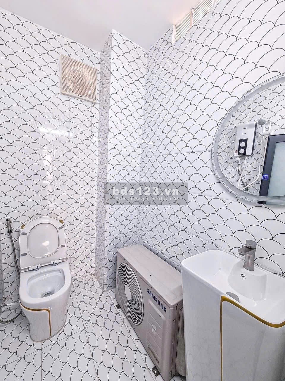Nhà tự xây ở gần 2 năm giờ bán lại 750triệu mặt tiền Trịnh Như Khuê Bình Chánh 75m2 Sổ Hồng Riêng.