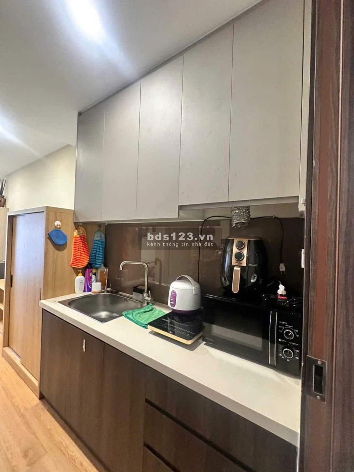 Cần bán officetel từ 40m² ngay trung tâm quận 7, giá 1.62 tỷ. Dọn vào ở ngay!