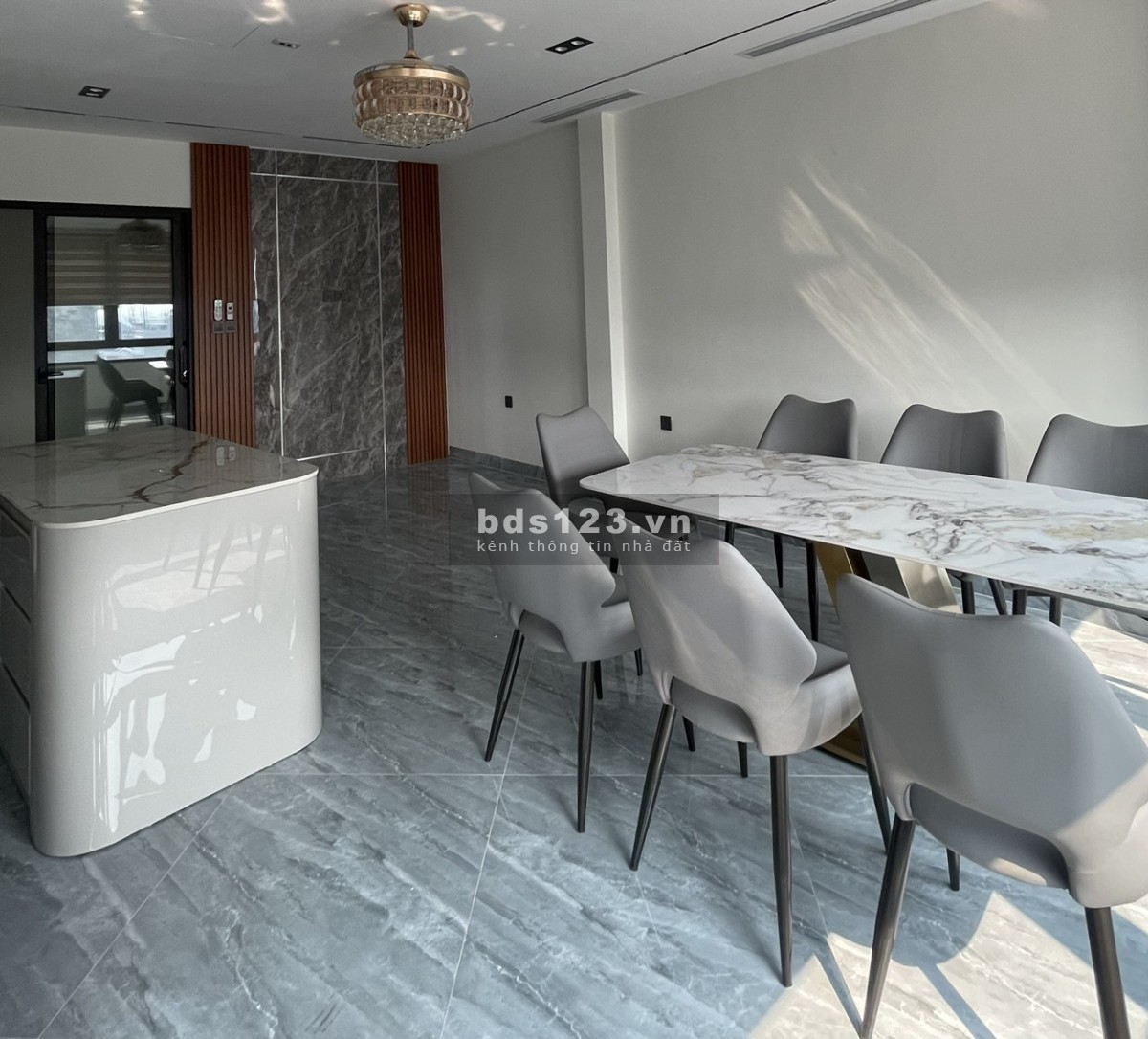 Bán Căn Nhà Siêu Đẹp 7 Tầng Thang Máy Tại Ngọc Thụy ( Full Nội Thất )