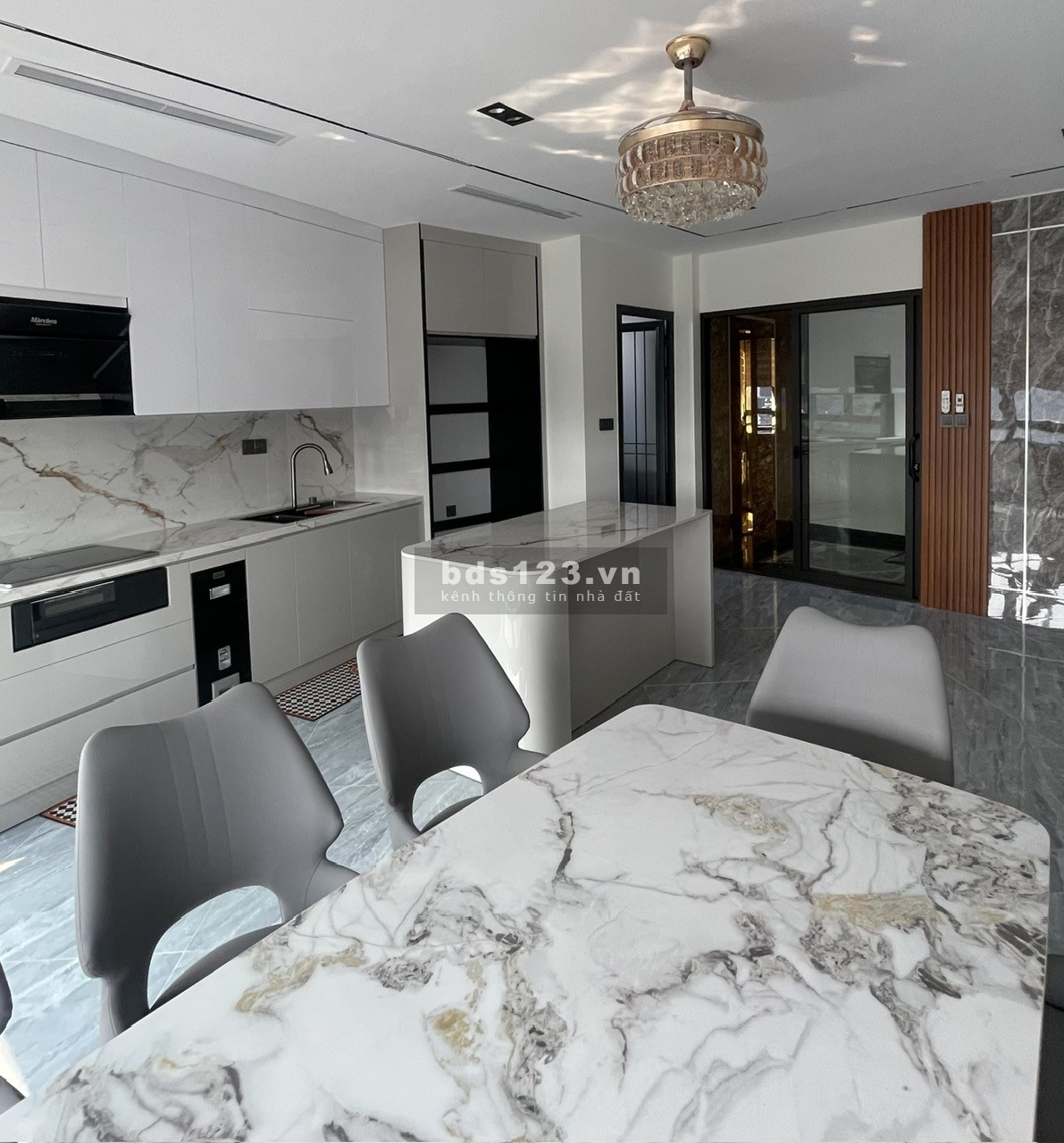 Bán Căn Nhà Siêu Đẹp 7 Tầng Thang Máy Tại Ngọc Thụy ( Full Nội Thất )