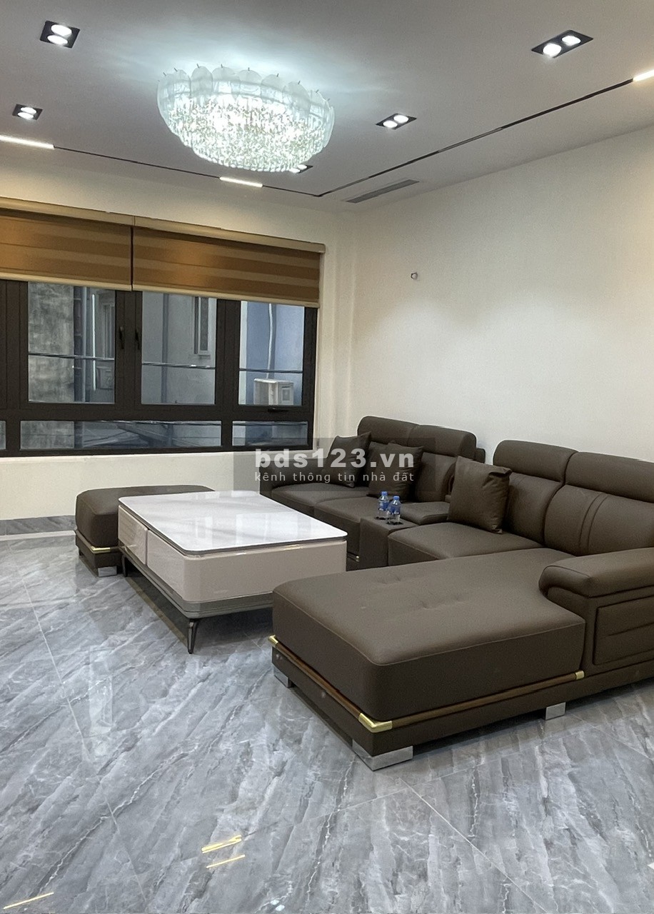 Bán Căn Nhà Siêu Đẹp 7 Tầng Thang Máy Tại Nguyễn Văn Cừ ( Full Nội Thất )
