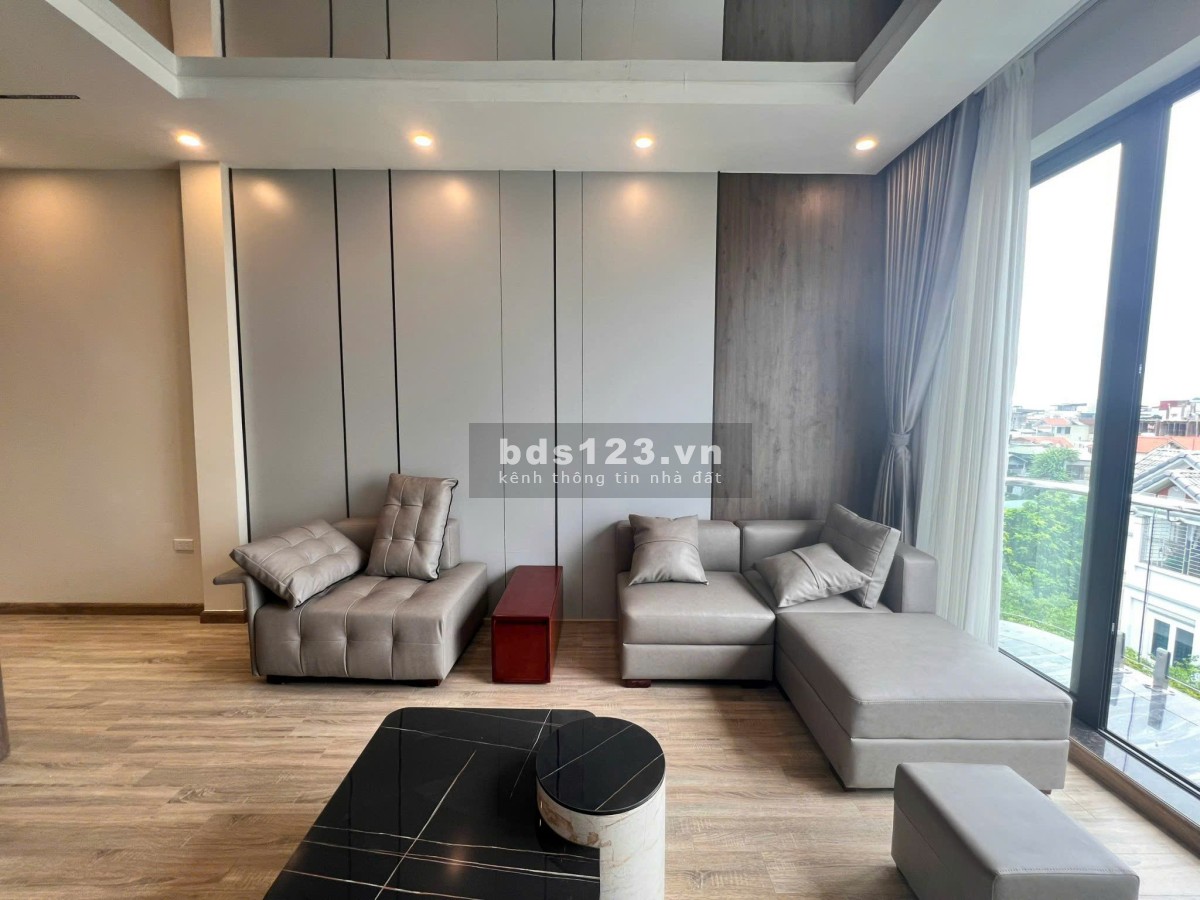 Bán Nhà 7 Tầng 1 Tum Thang Máy Mặt Đường Rộng Tại Bát Khối, P. Thạch Bàn