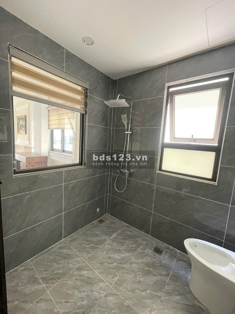 Bán Nhà 6 Tầng 1 Tum Thang Máy, Lô Góc Tại Nguyễn Văn Cừ, P. Bồ Đề