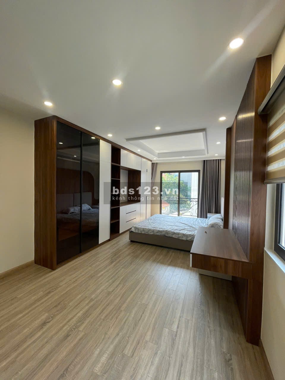 Bán Nhà 6 Tầng 1 Tum Thang Máy, Lô Góc Tại Nguyễn Văn Cừ, P. Bồ Đề
