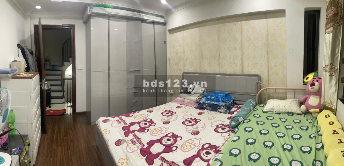 Bán Nhà 31m2 Tại Tư Đình, P. Long Biên