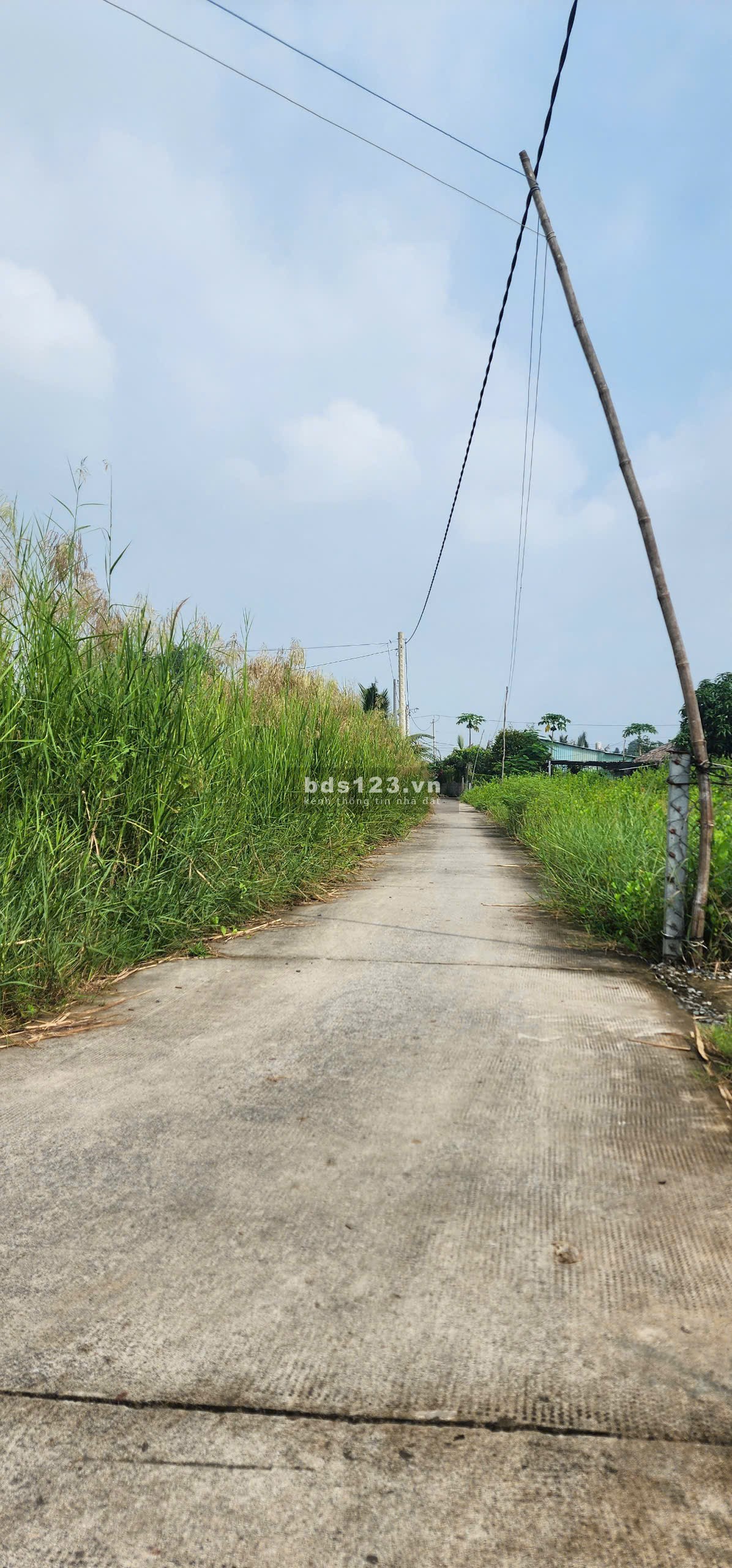 Bán đất 2 mặt tiền gần khu công nghiệp Long Hậu