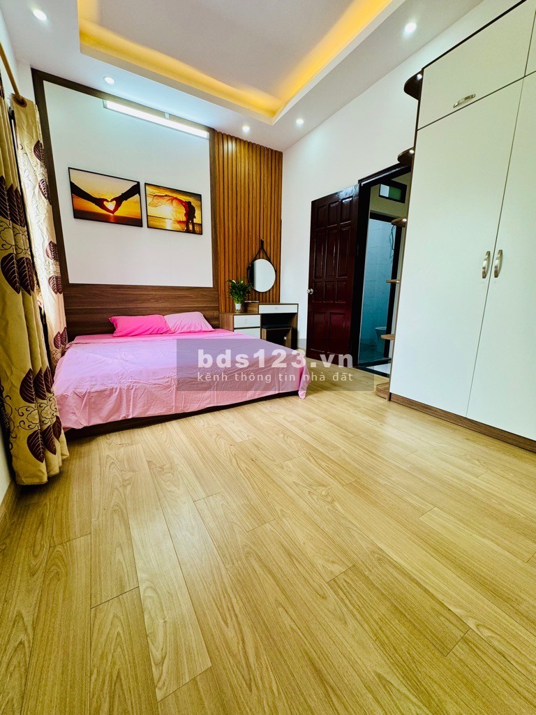 Bán nhà khu Nam Dư Tây Trà, nhà đẹp, dân xây 5 tầng, 5.15 tỷ