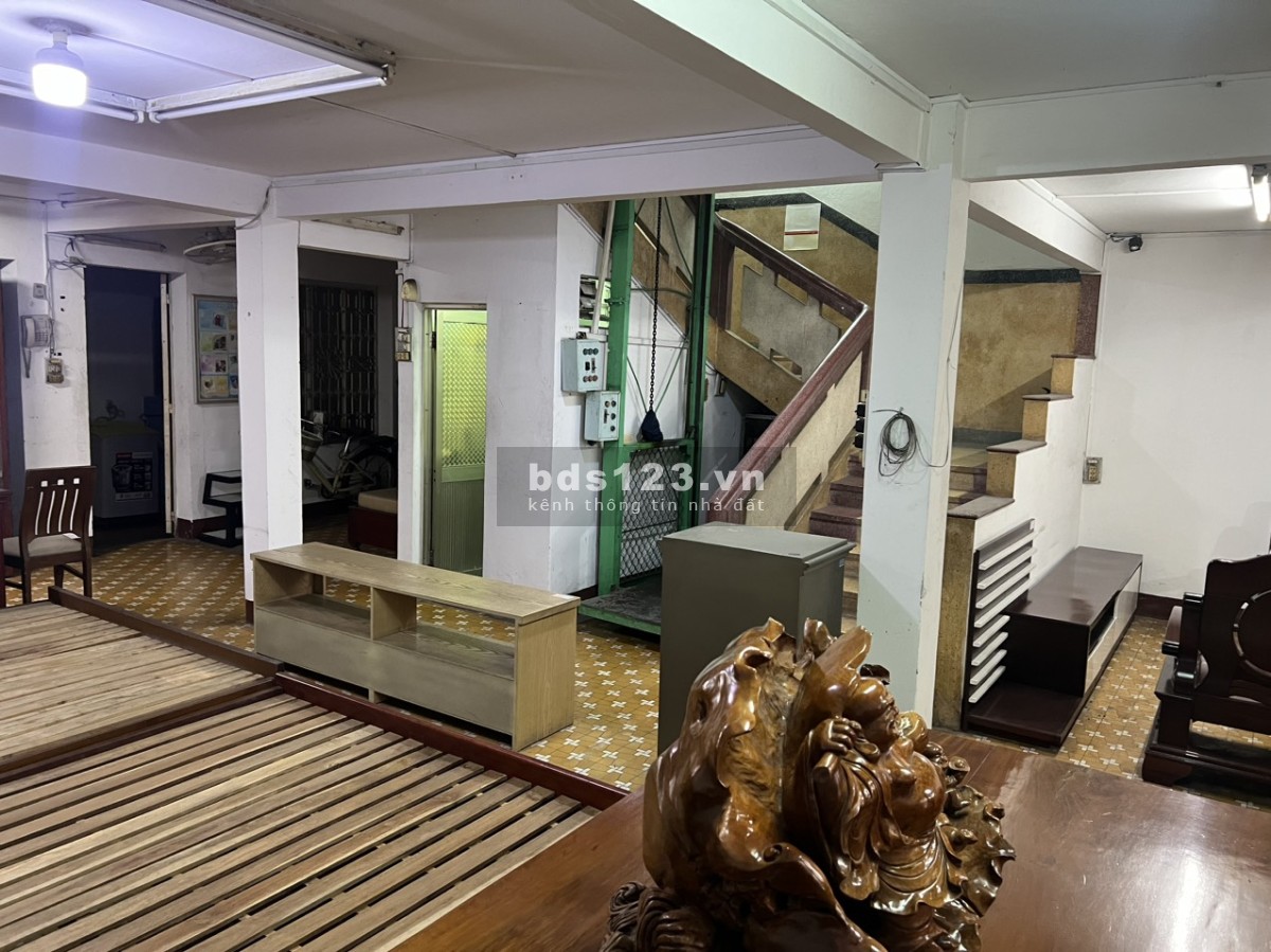 BÁN NHÀ 1 LỬNG, 3 TẦNG MT 13M, NGAY PHỐ NỘI THẤT & CƠ ĐIỆN Ở ĐÀ NẴNG. DTSD: 868m2