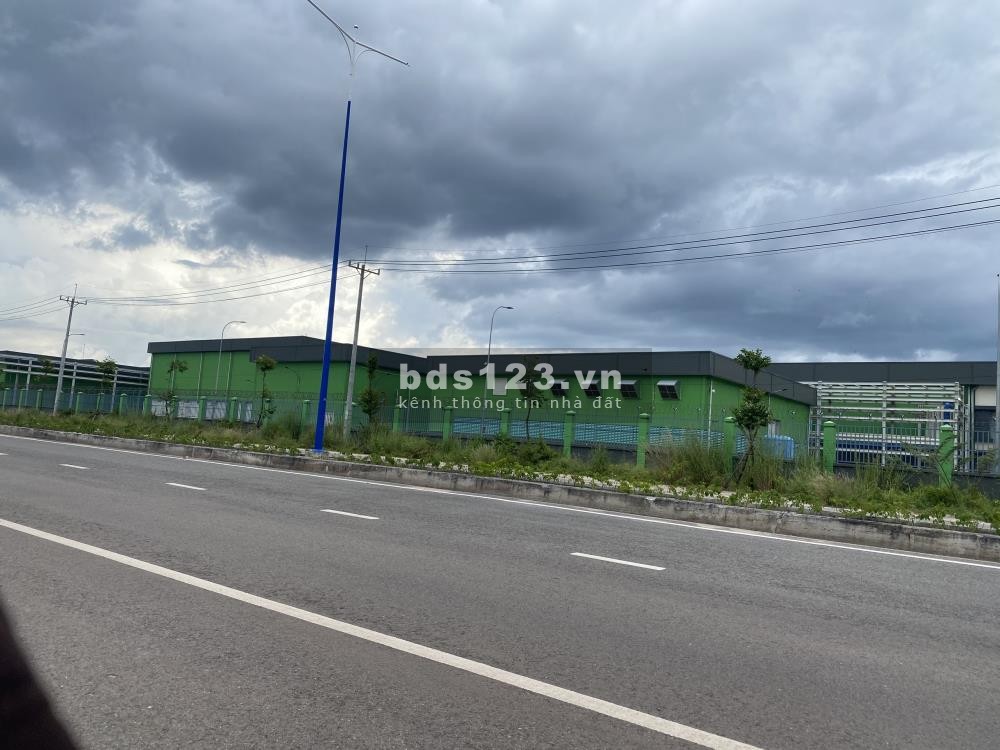 KẸT TIỀN BÁN GẤP 2.250M2 ĐẤT, NGAY KHU CÔNG NGHIỆP GẦN CHỢ, TRƯỜNG HỌC ĐÔNG DÂN CƯ. GIÁ 170TR