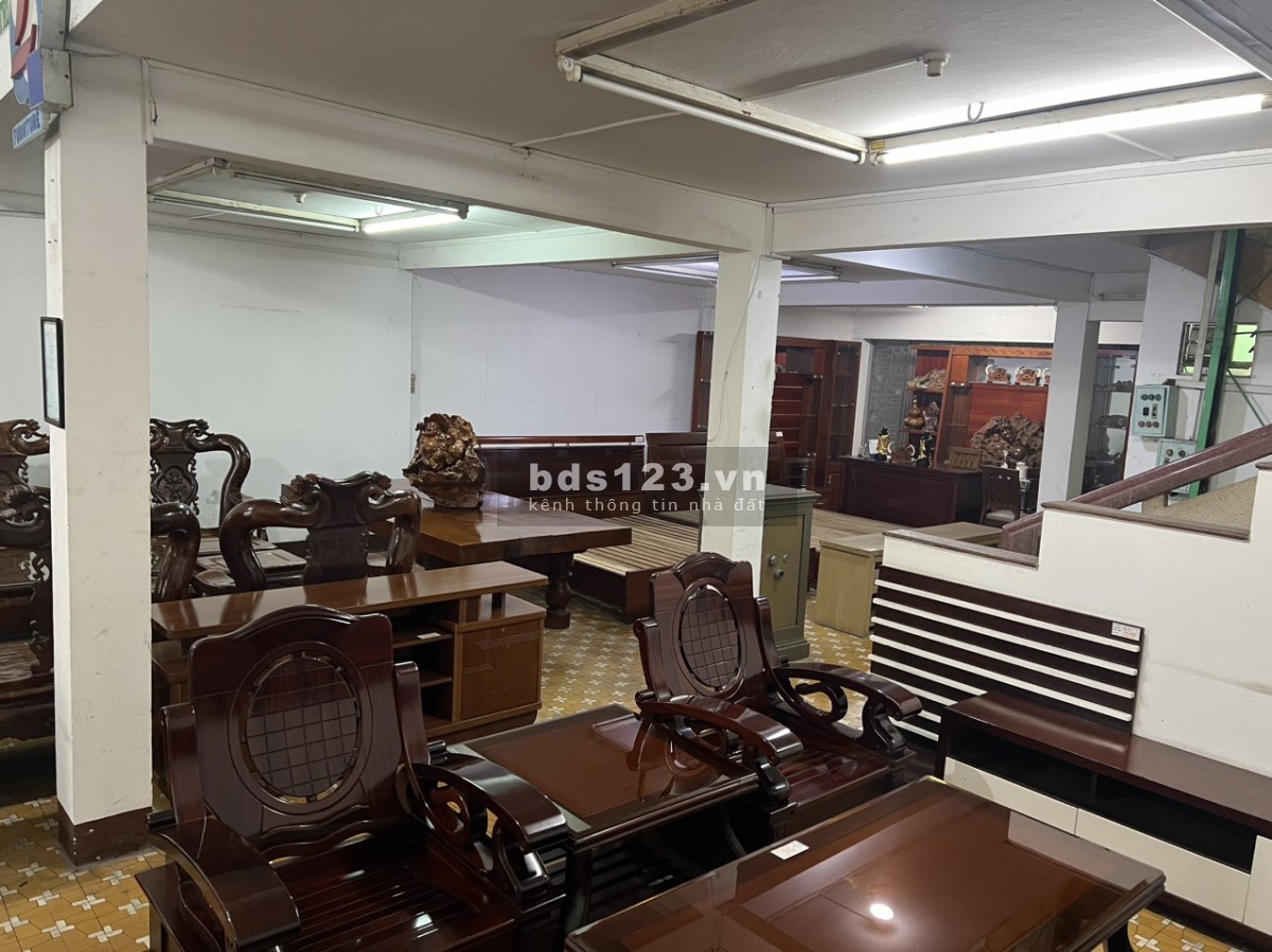 BÁN NHÀ 1 LỬNG, 3 TẦNG MT 13M, NGAY PHỐ NỘI THẤT & CƠ ĐIỆN Ở ĐÀ NẴNG. DTSD: 868m2