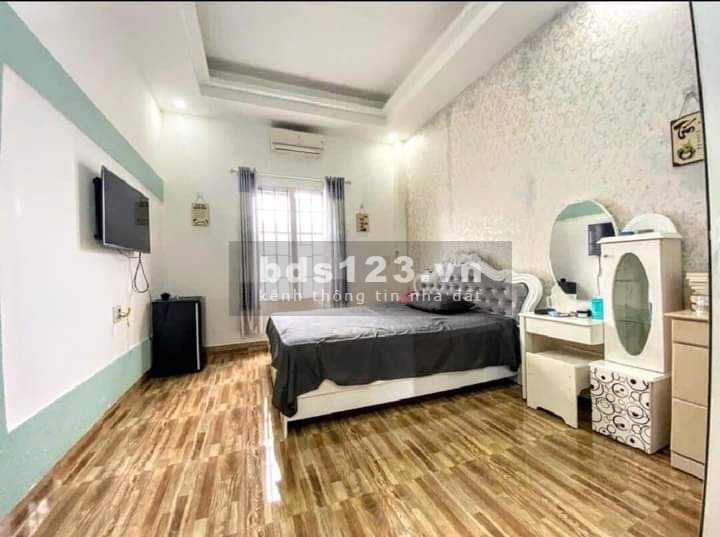 Chính chủ bán nhà MT đường PHÙNG CHÍ KIÊN, TT LIÊN CHIỂU, giá chỉ nhỉnh 5 tỷ.