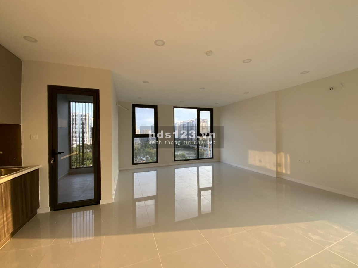 Nhượng lại căn Officetel 43m2 ngay khu đô thị Phú Mỹ Hưng, giá 2 tỷ