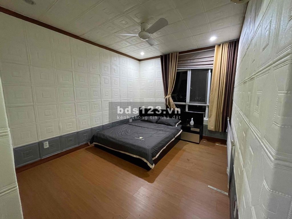 Chủ nhà cần cho thuê căn hộ Hoàng Anh Giai Việt, đường Tạ Quang Bửu, Quận 8
