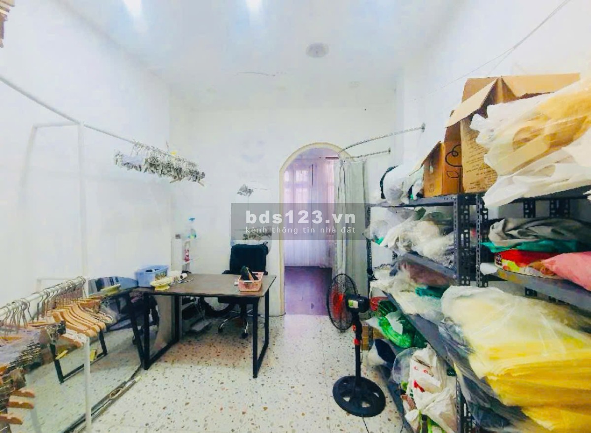ĐẸP QUÁ - Nhà mặt phố ĐẶNG VĂN NGỮ - 32M2 x 5 TẦNG – CHỈ 12,5 Tỷ
