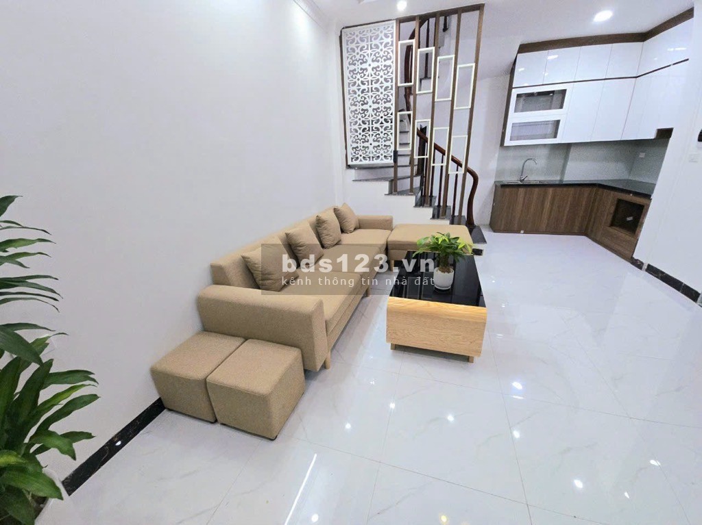 Bán nhà Lĩnh Nam, nhà mới xây, đầy đủ công năng, 5 tầng,…