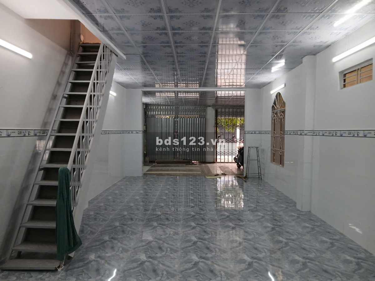 Cho thuê Nhà Mặt Tiền nguyên căn 114m2