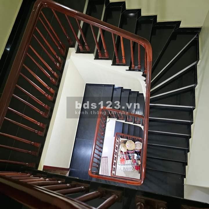 BÁN NHÀ ĐẸP 4 TẦNG PHỐ YÊN MẪN, PHƯỜNG KINH BẮC GIÁ 6 TỶ