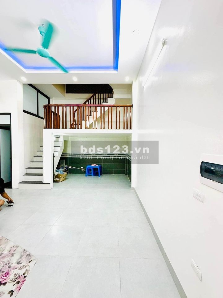BÁN NHÀ ĐÊ LA THÀNH 58M X 5T - MẶT TIỀN 5M - MẶT NGÕ THÔNG KINH DOANH SẦM UẤT - NGÕ CẠNH ĐẠI HỌC