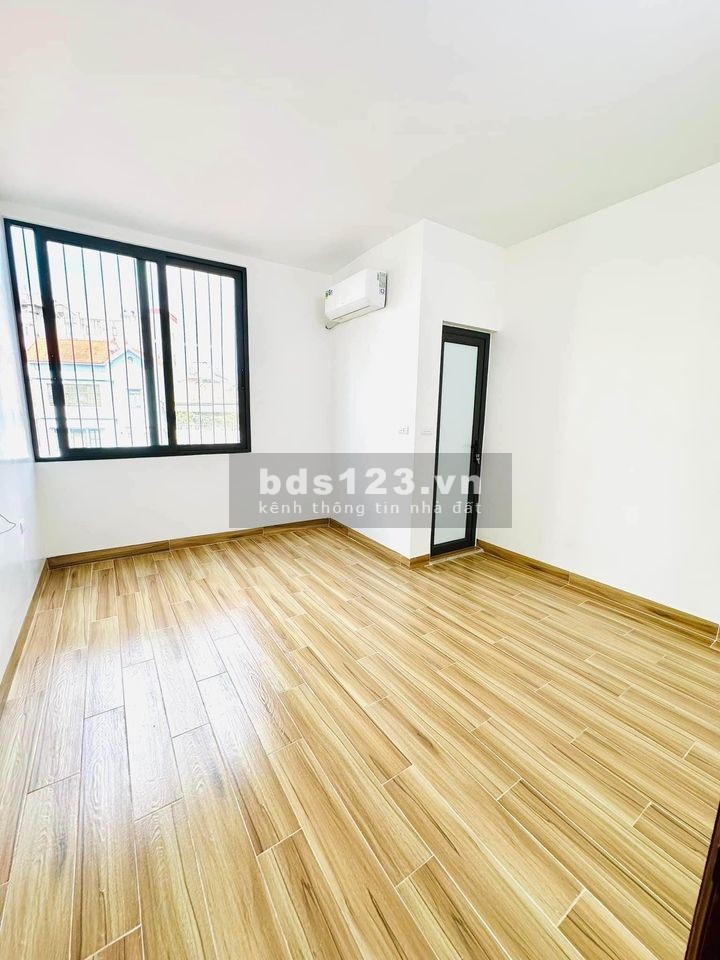 BÁN NHÀ ĐÊ LA THÀNH 58M X 5T - MẶT TIỀN 5M - MẶT NGÕ THÔNG KINH DOANH SẦM UẤT - NGÕ CẠNH ĐẠI HỌC