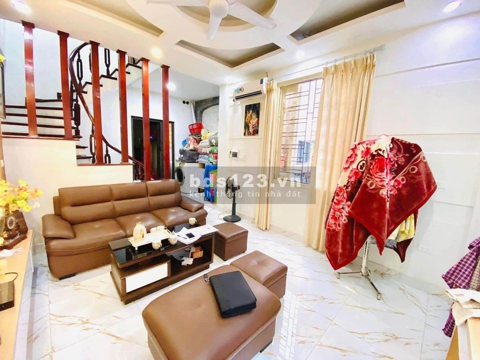 BÁN NHÀ ĐƯỜNG LÁNG - 37M X 6T - MẶT TIỀN 3.7M - LÔ GÓC 2 MẶT TIỀN - NGÕ THÔNG - Ô TÔ ĐỖ 24/24