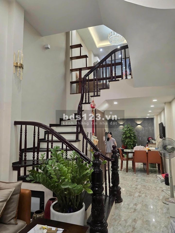 VŨ PHẠM HÀM - 50M x 5T - MẶT TIỀN 3.5M - Ô TÔ ĐỖ CỬA 24/24 - AN NINH TUYỆT ĐỐI